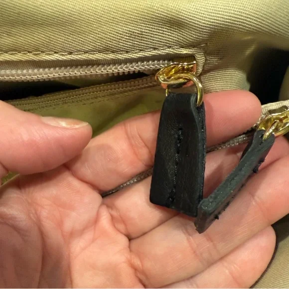 Black Quilted Chain Shoulder Bag, It literally used it 2 times . - Picture 8 of 11